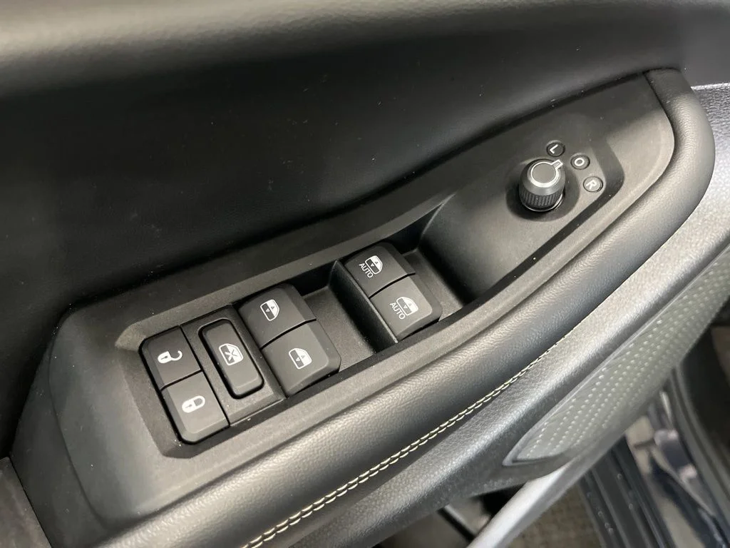 Used 2023 Black Jeep Limited image 4