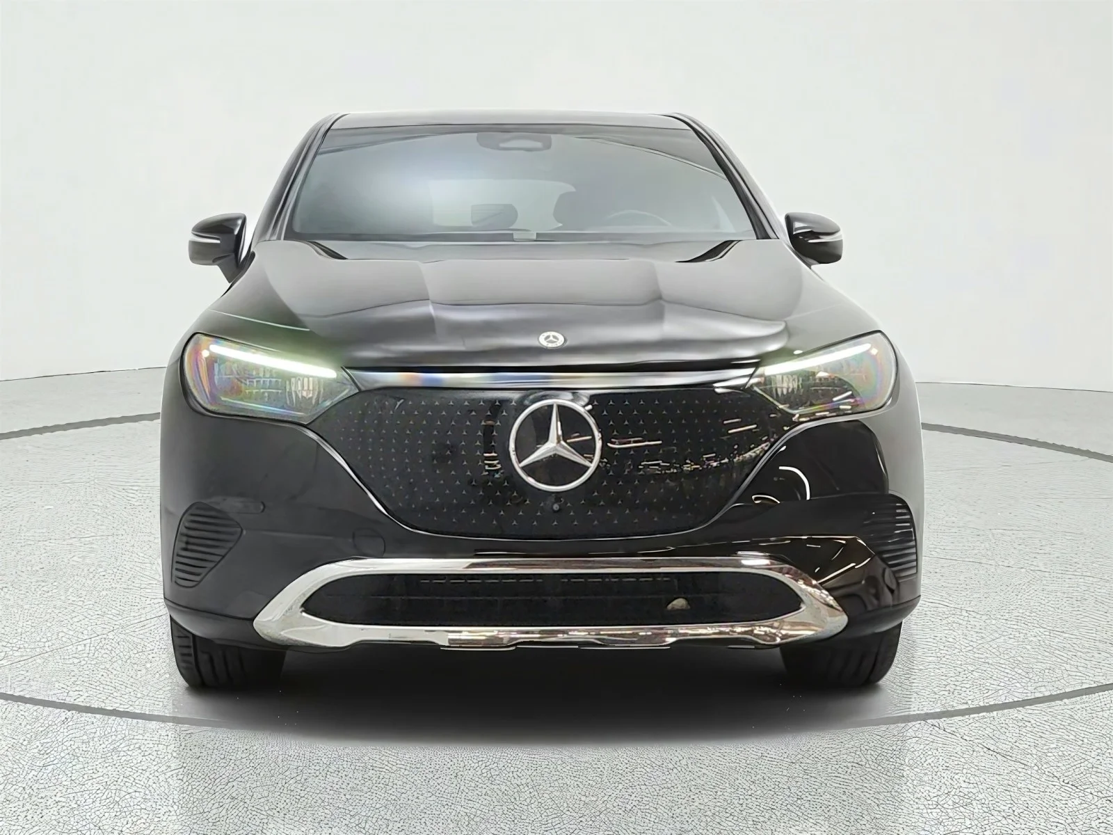 Used 2023 Obsidian Black Metallic Mercedes-Benz EQE 350 4MATIC® SUV image 2