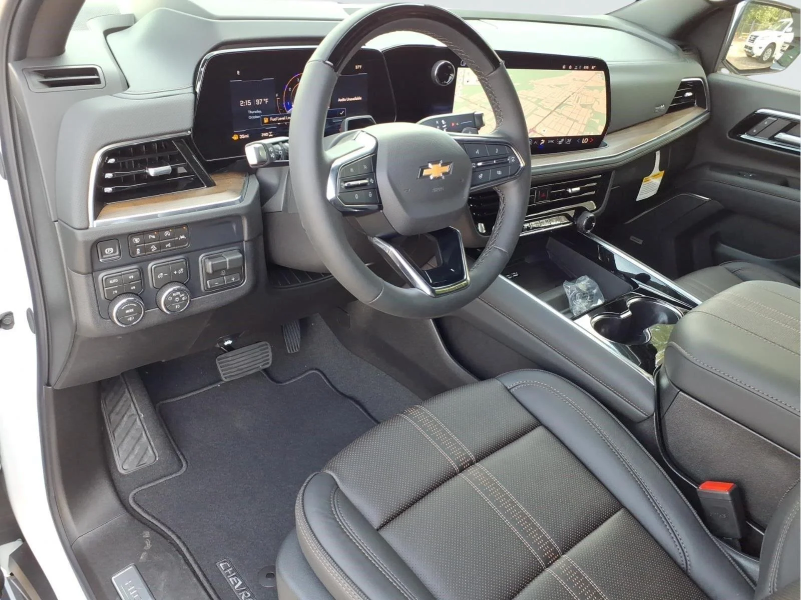 New 2027 Polar White Tricoat Chevrolet High Country image 16