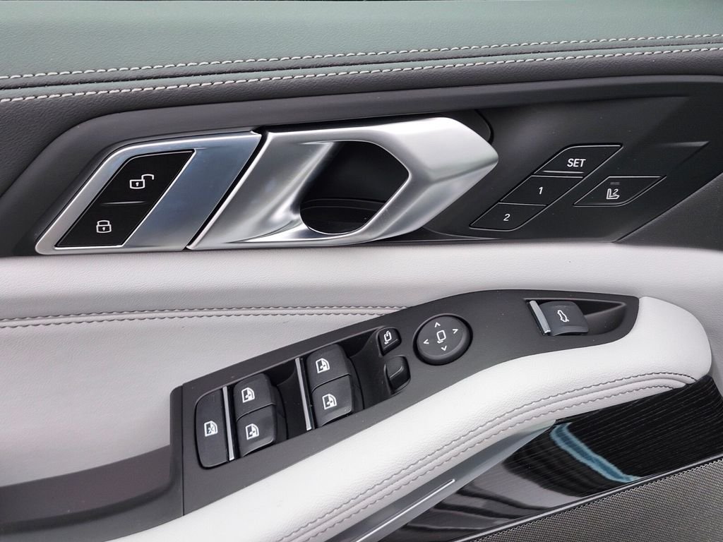 New 2026 Gray BMW xDrive40i image 15