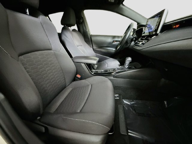 Used 2022 White Toyota SE image 25