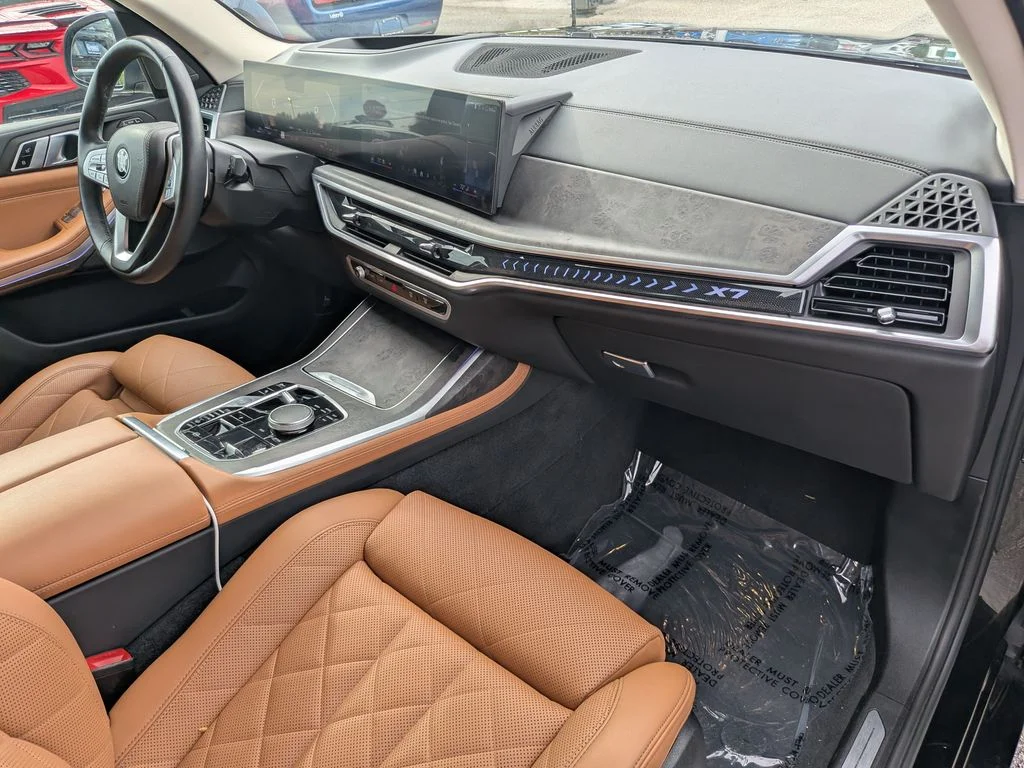 Used 2024 Black BMW xDrive40i image 9