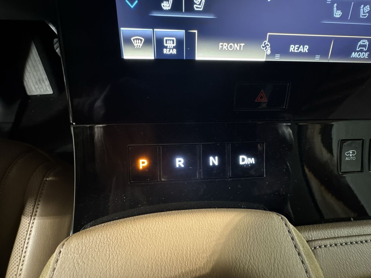 2025 INFINITI QX80 Sensory 4WD - Photo 25