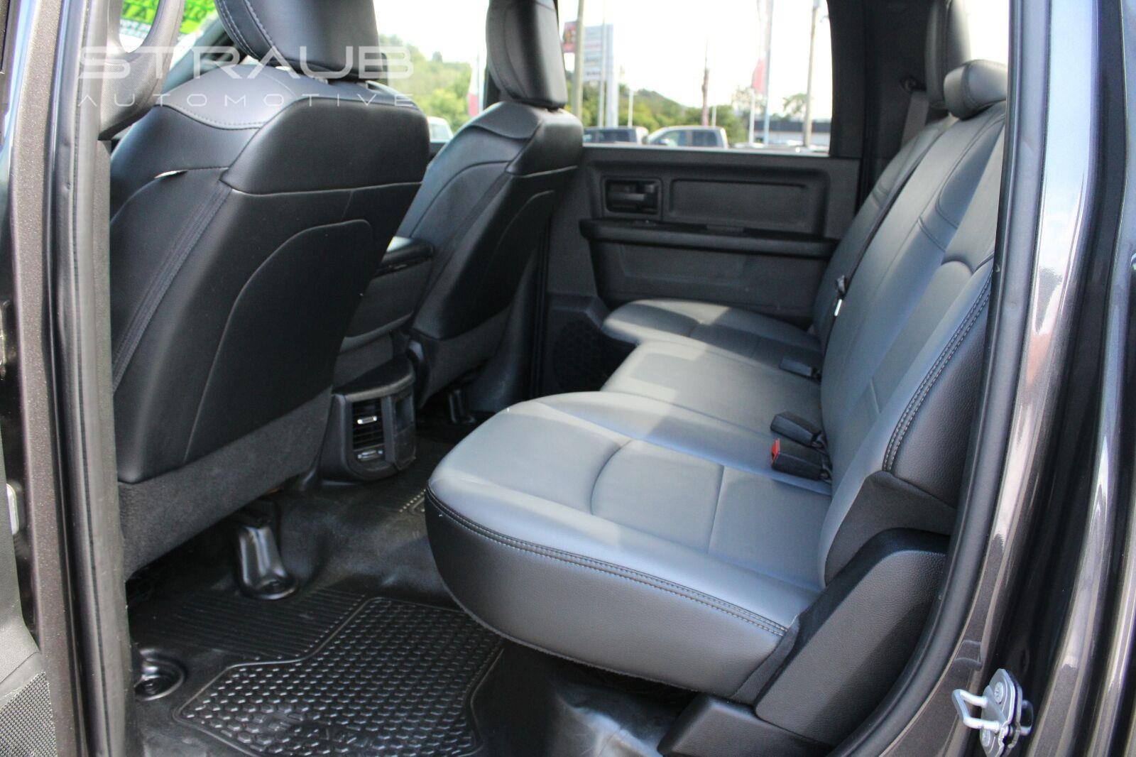 Used 2021 Granite Crystal Metallic Clearcoat Ram Tradesman image 17