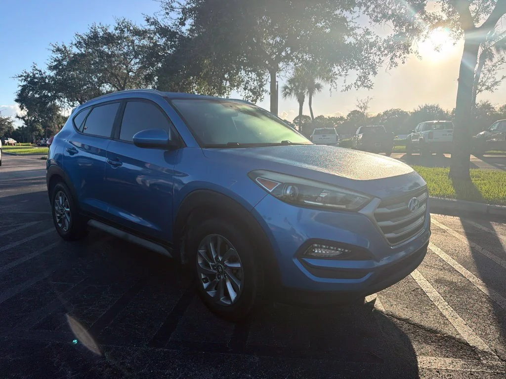 Used 2018 Caribbean Blue Hyundai SEL image 1