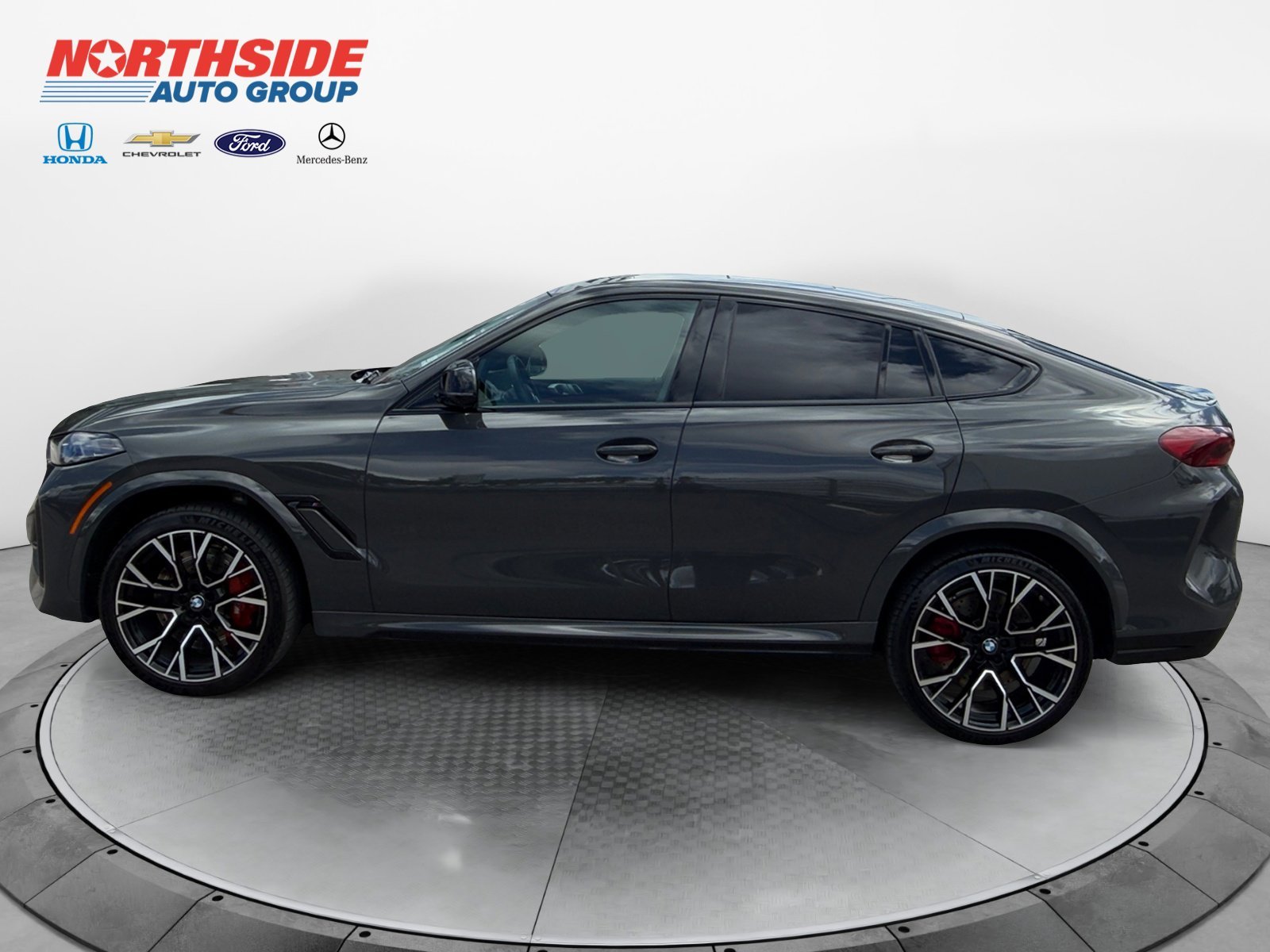 Used 2025 Dravit Grey Metallic BMW Base image 4