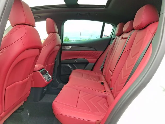 2026 Maserati Grecale Modena V6 - Photo 6