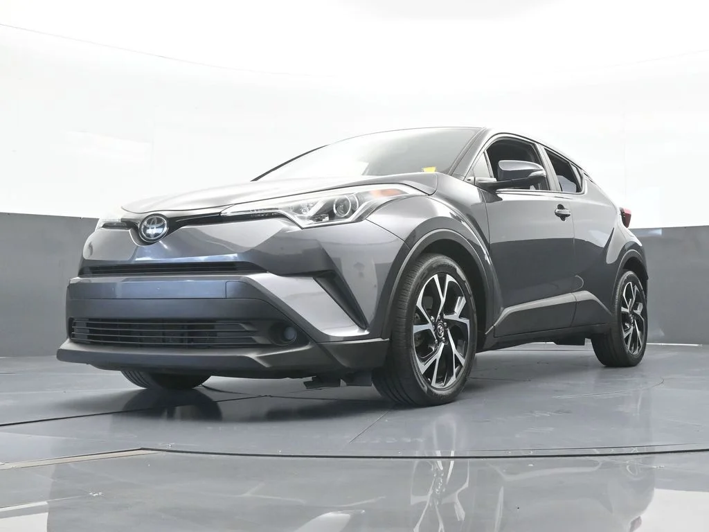 Used 2019 Magnetic Gray Metallic Toyota XLE image 46