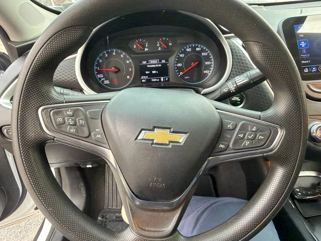 Used 2023 White Chevrolet LT image 12