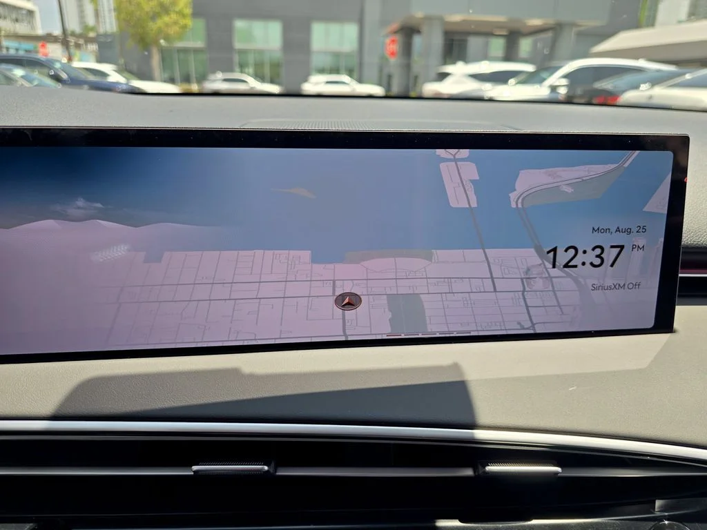 New 2026 White Genesis 2.5T Select image 22