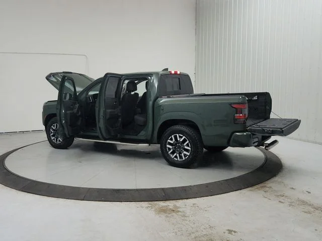 Used 2023 Green Nissan SV image 14