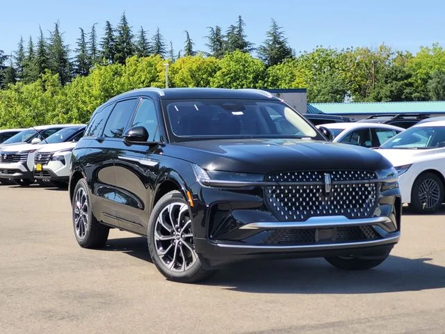 2026 Lincoln Nautilus Reserve AWD's photo