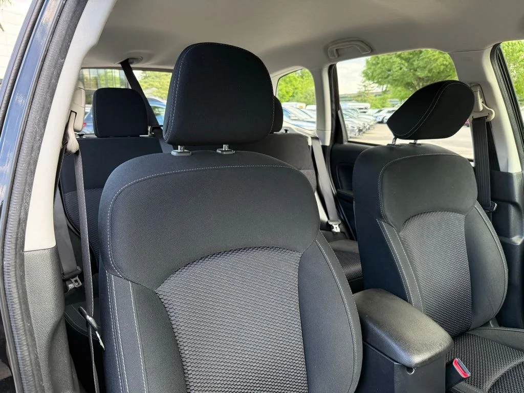 Used 2018 Black Subaru 2.5i image 29