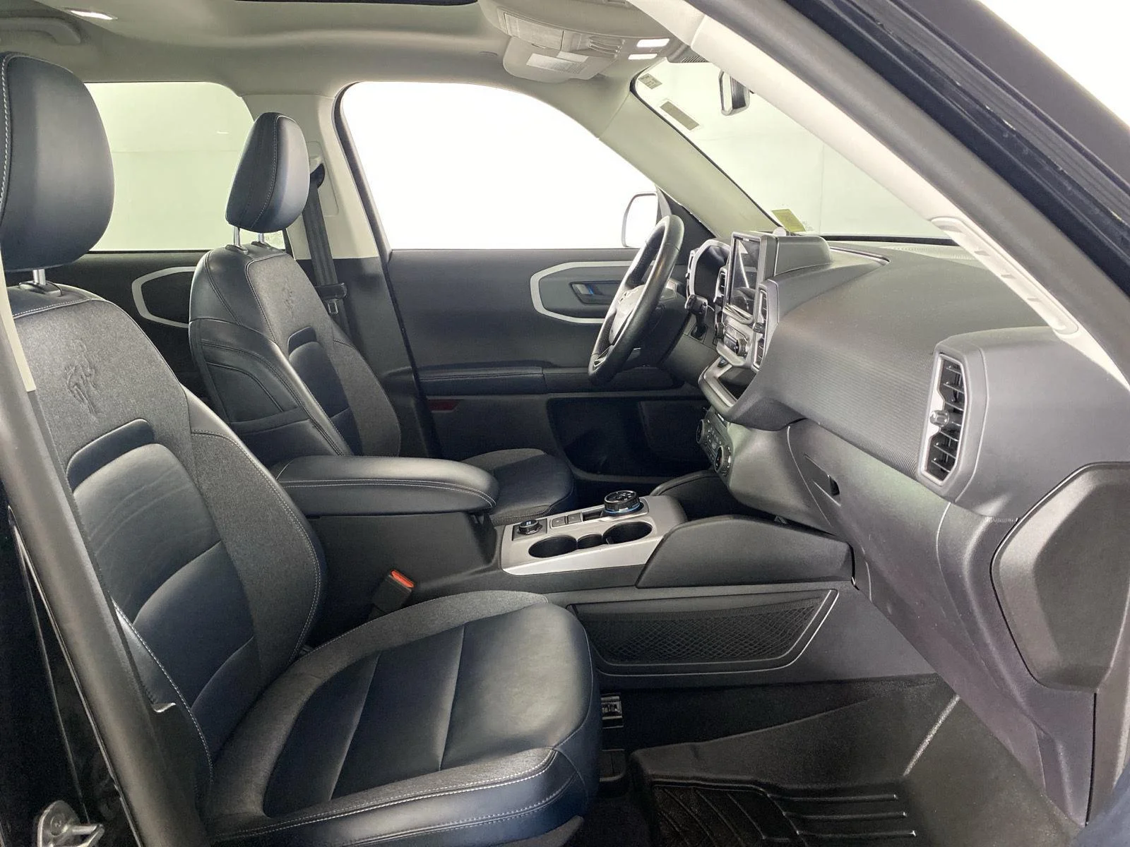 Used 2023 Shadow Black Ford Outer Banks image 37