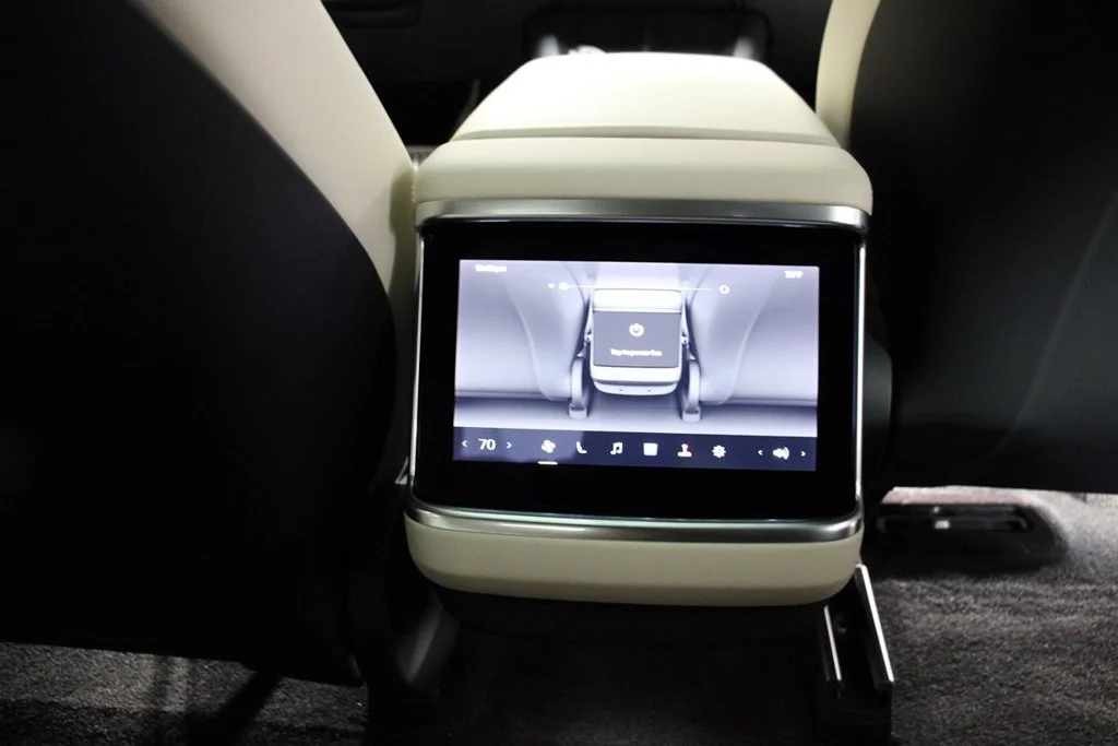 Used 2022 Solid Black Tesla Base image 30