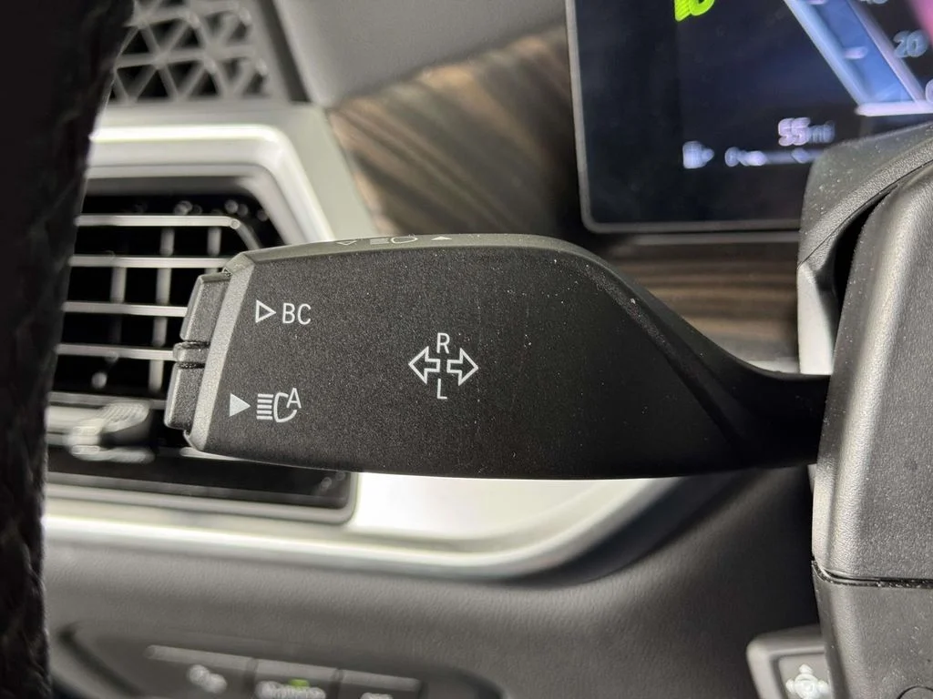 Certified Used 2024 Gray BMW xDrive40i image 21