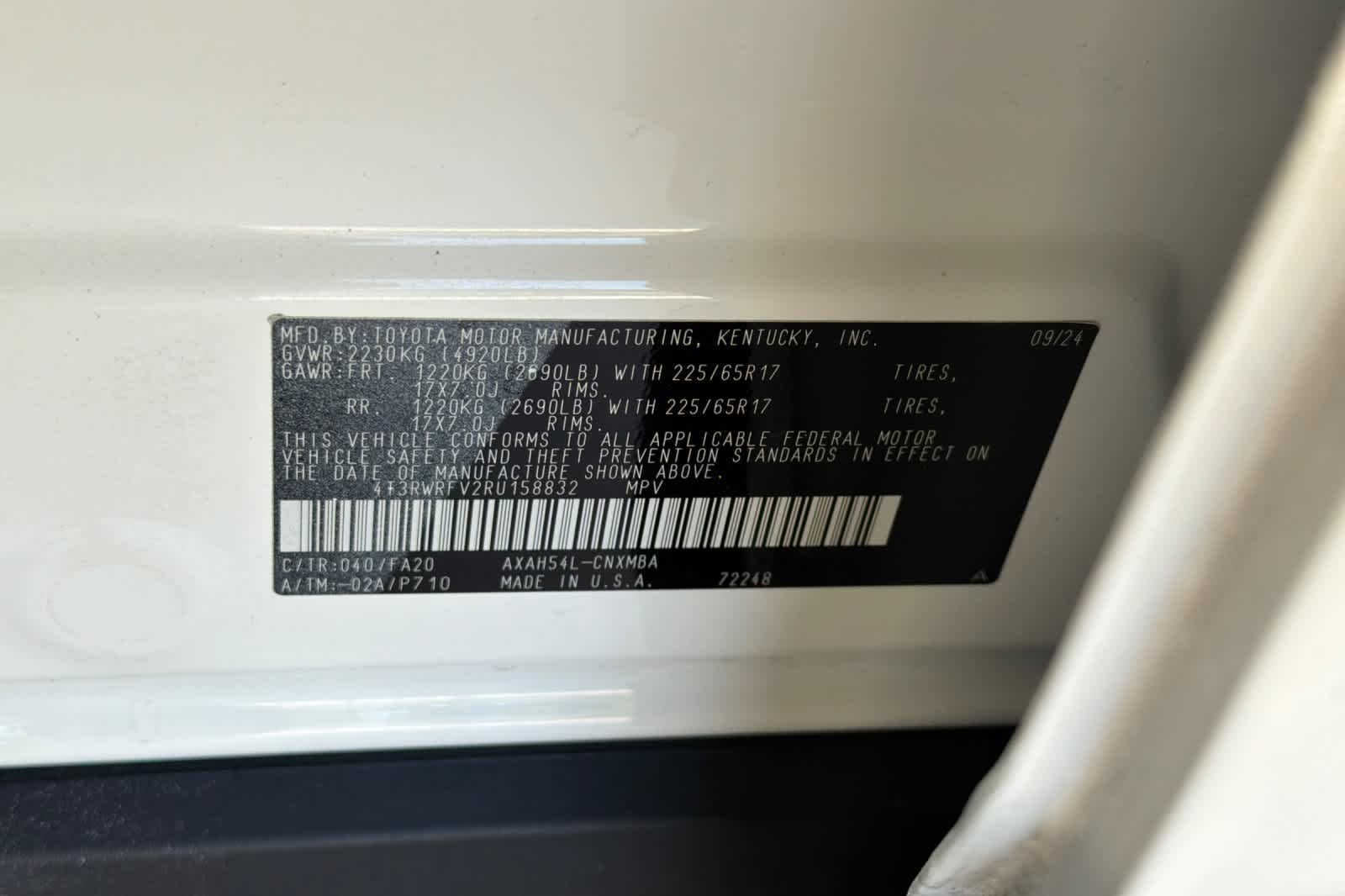Used 2024 Ice Cap Toyota Hybrid XLE image 34