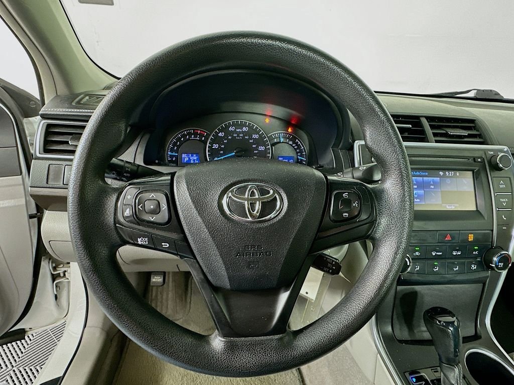 Used 2015 Super White Toyota LE image 12
