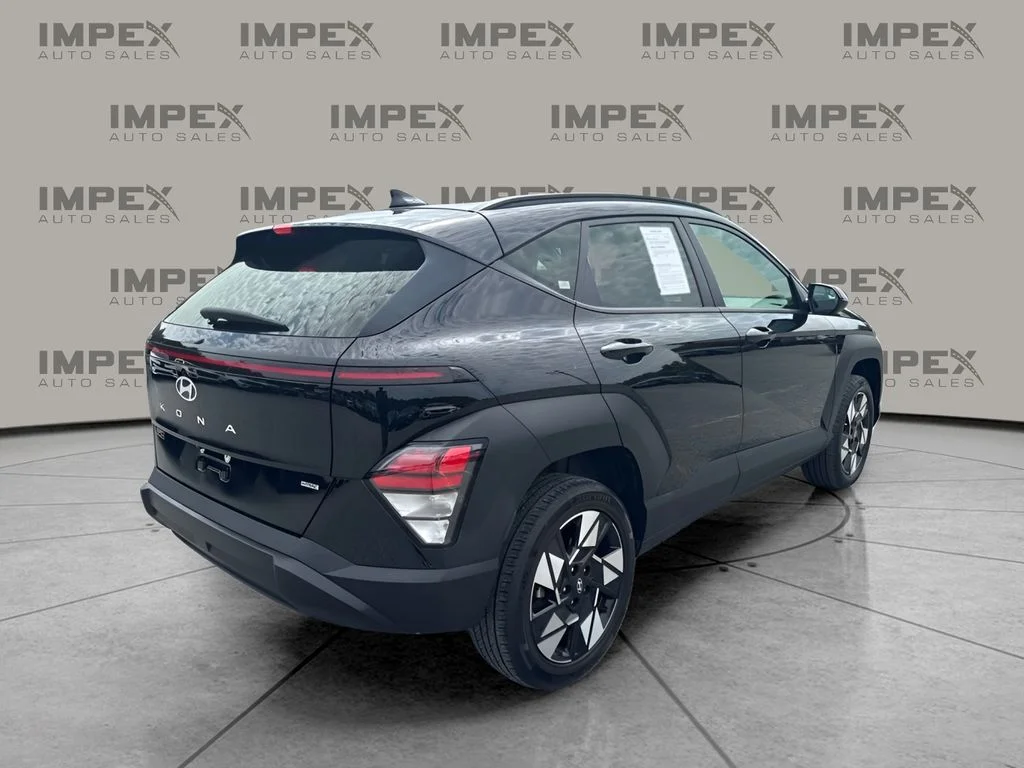 Used 2024 Black Hyundai SEL image 3