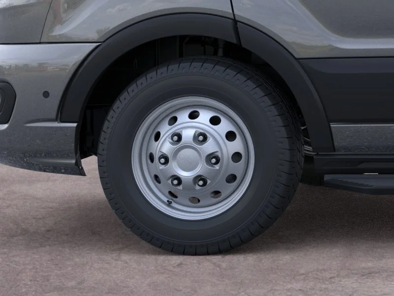 New 2026 Carbonized Gray Metallic Ford XLT image 40