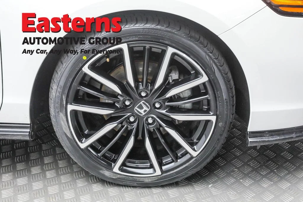 Used 2024 White Honda Touring image 29