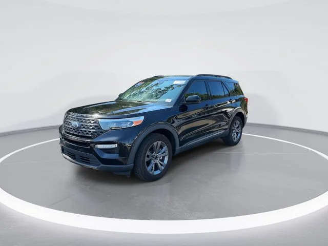 Used 2022 Black Ford XLT image 3