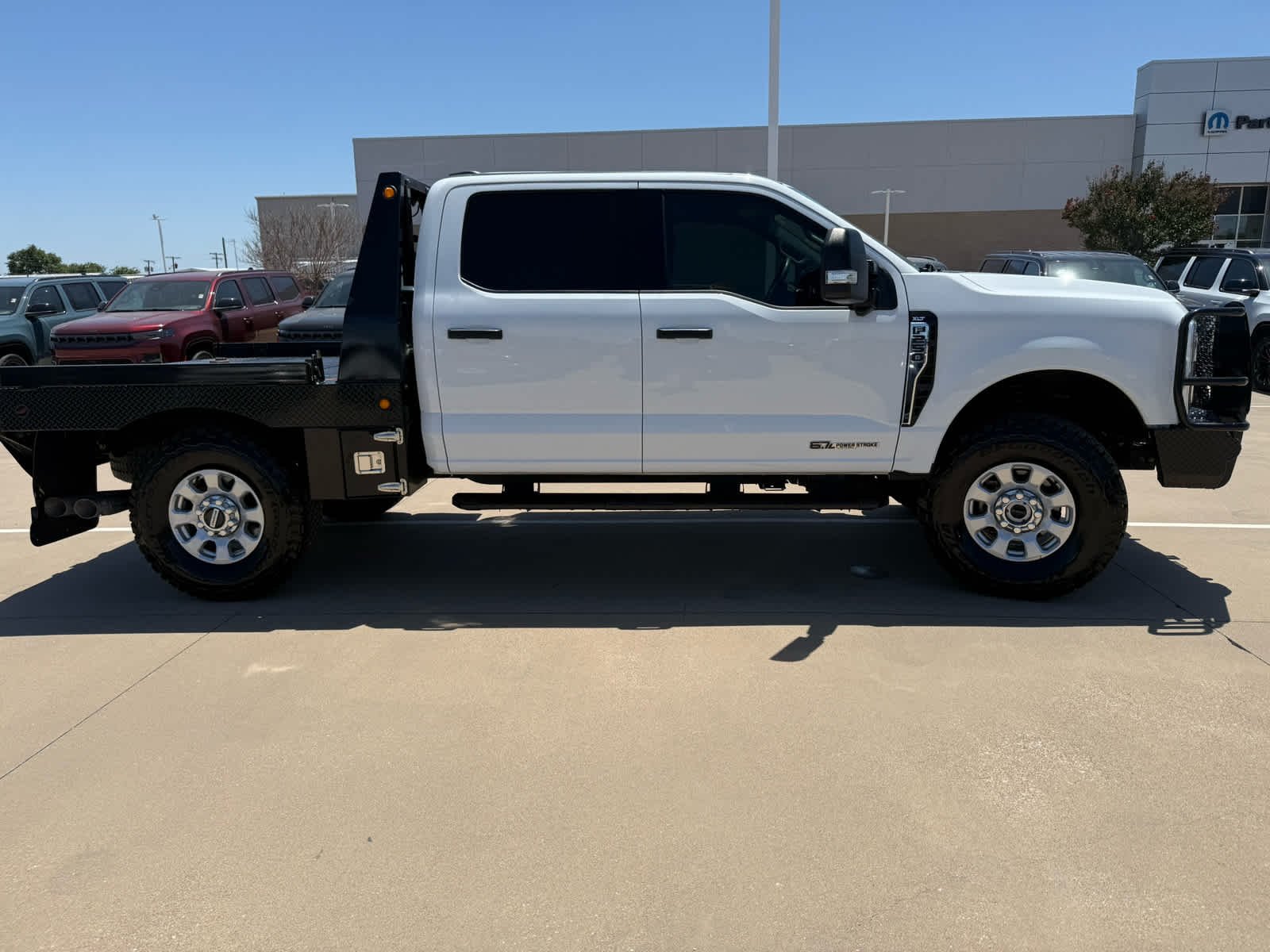 Used 2024 Oxford White Ford XLT image 7