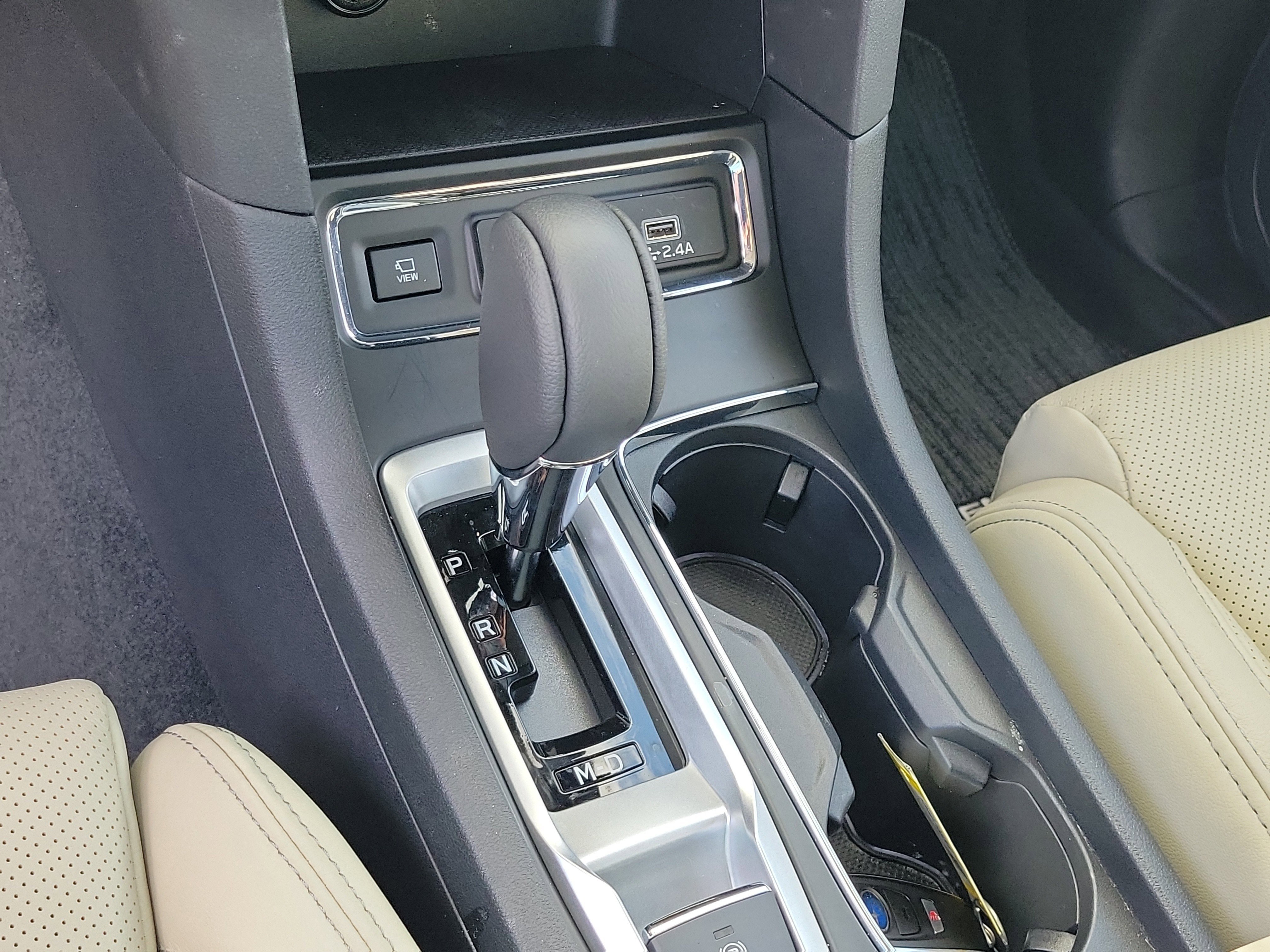 Used 2026 Crystal White Pearl Subaru Limited image 27