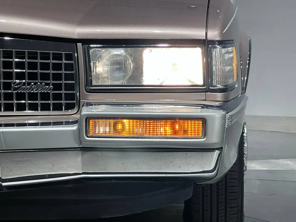 Used 1989  Cadillac NA image 22