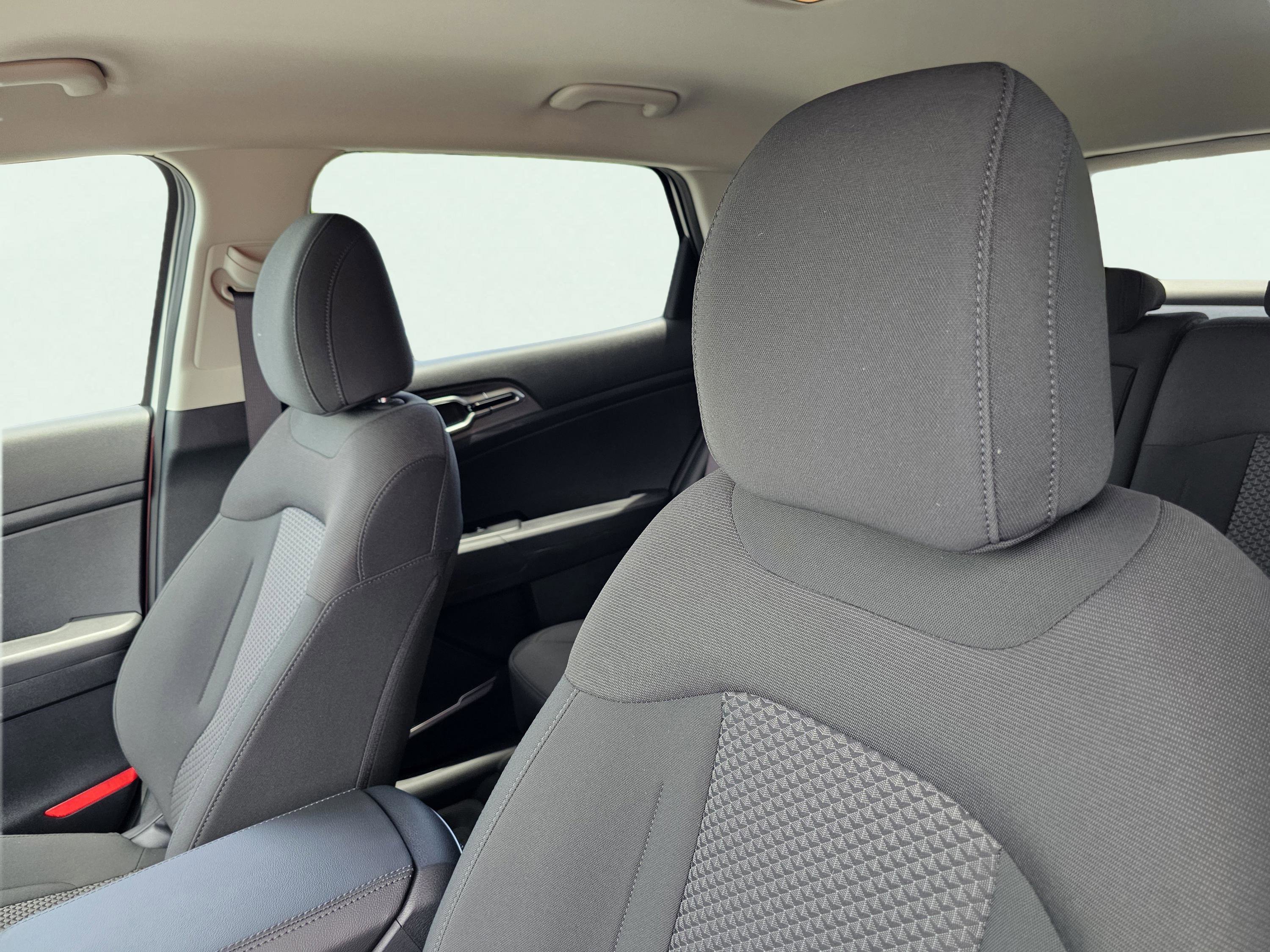 2025 Kia Sportage LX Hybrid - Photo 17