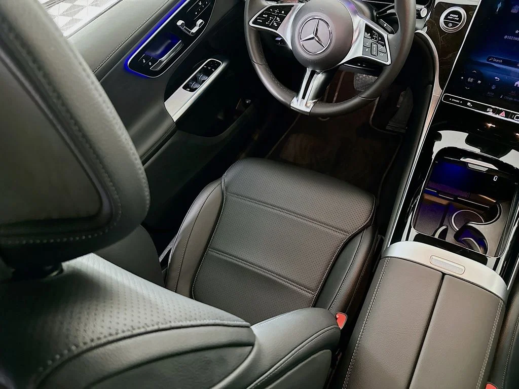 Used 2024 White Mercedes-Benz GLC 300 image 21
