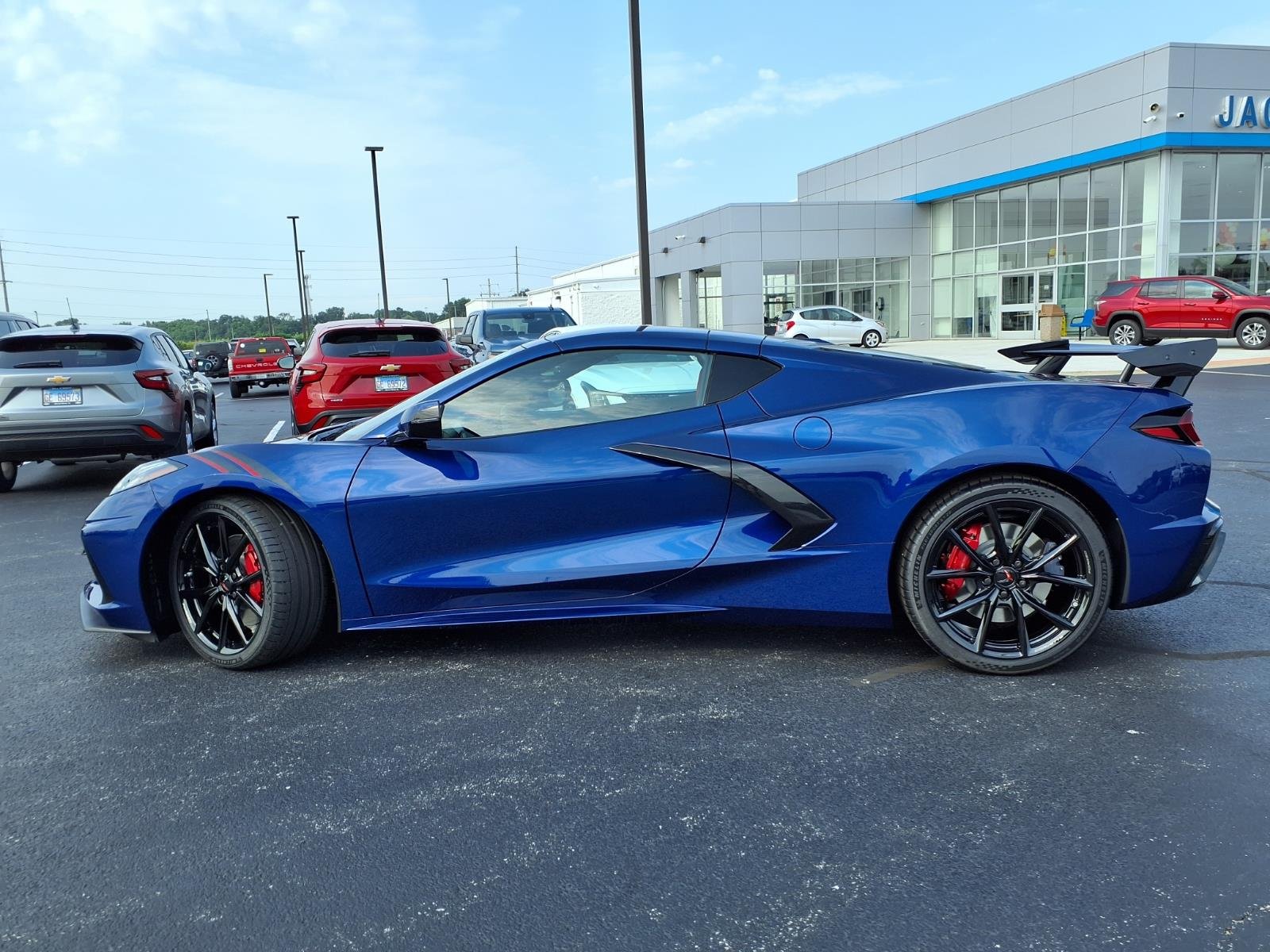 New 2027 Admiral Blue Metallic Chevrolet 2LT image 29