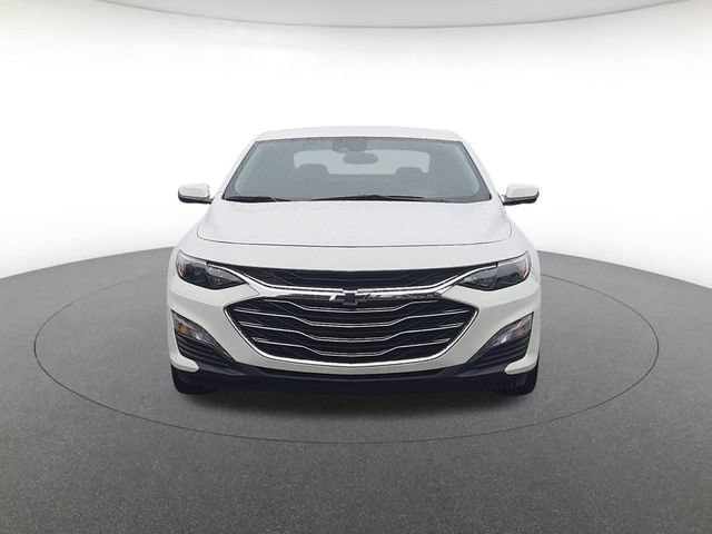 Used 2023 SUMMIT WHITE Chevrolet LT image 2