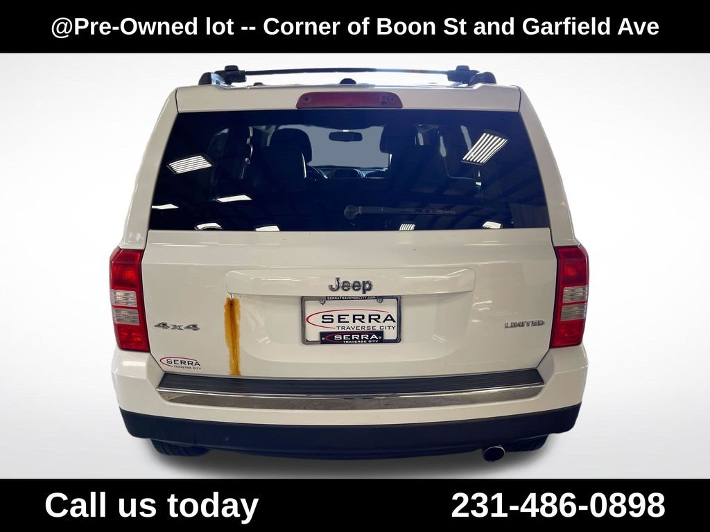 Used 2013 White Jeep Limited image 4