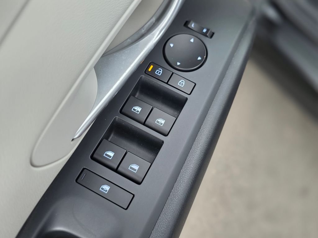 Certified Used 2025 Black Hyundai SEL image 23