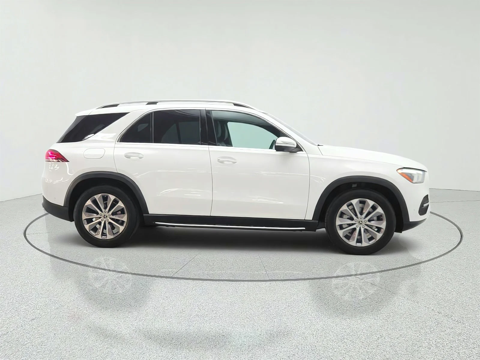 Used 2023 Polar White Mercedes-Benz GLE 350 SUV image 4
