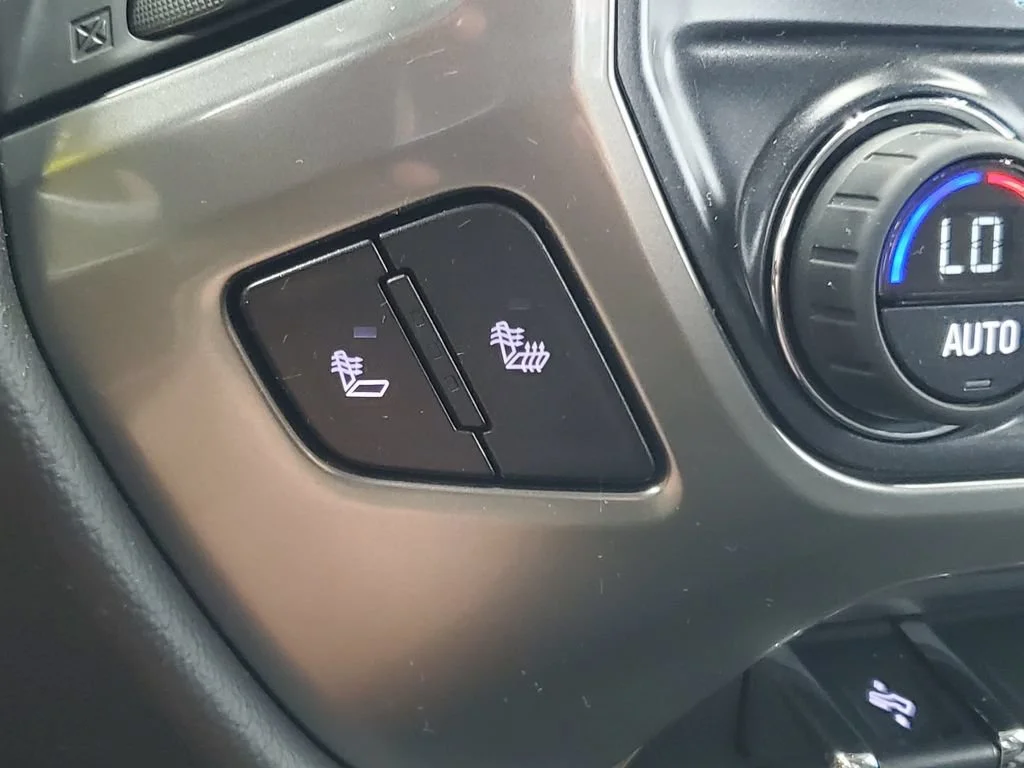 Used 2016 TUNGSTEN METALLIC Chevrolet LT image 13