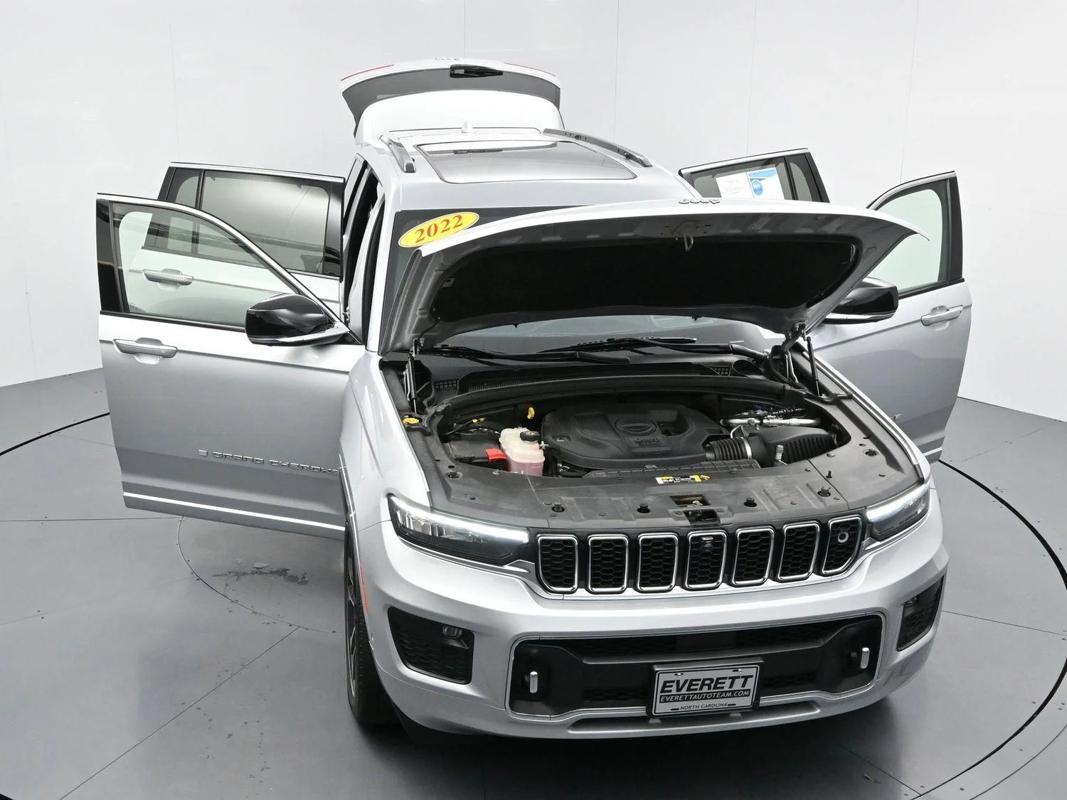 Used 2022 Silver Zynith Jeep Overland image 48