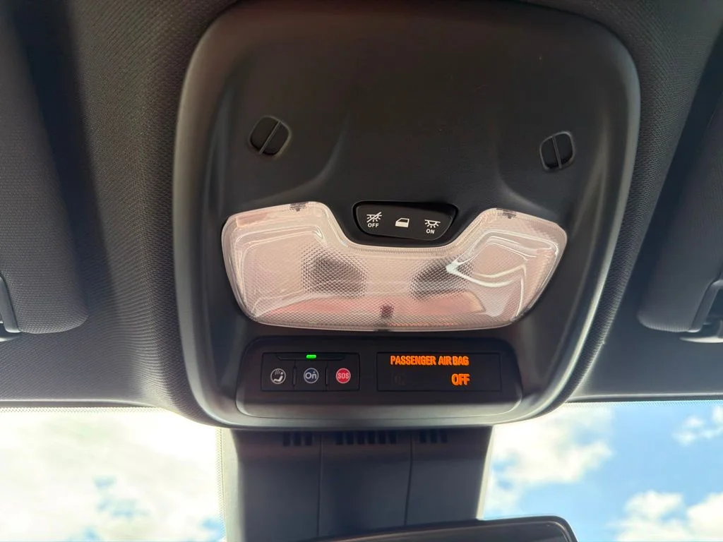 New 2026 White GMC Elevation image 21