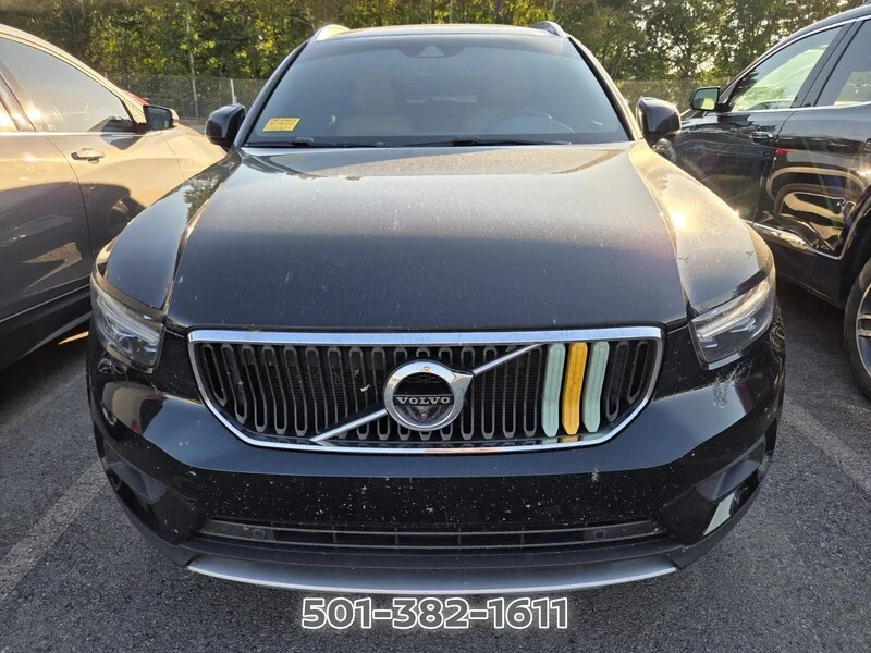 Used 2019 Onyx Black Metallic VOLVO MOMENTUM image 5