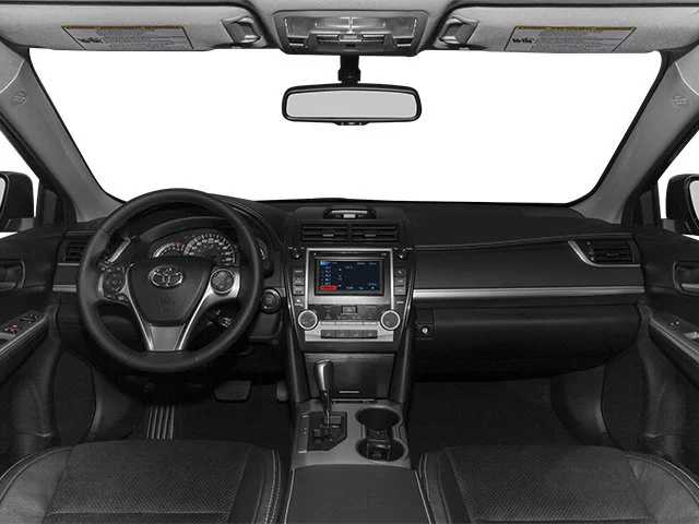 Used 2014  Toyota SE image 7