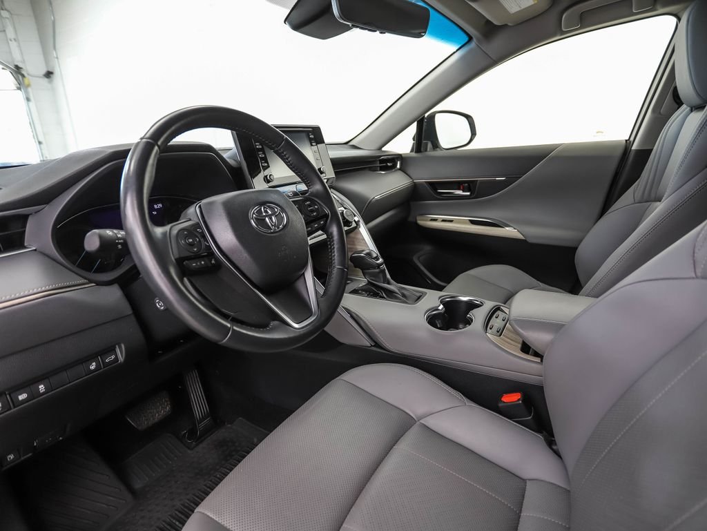 Used 2021 Blizzard Pearl Toyota XLE image 10