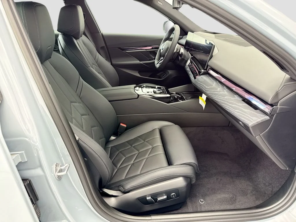 Used 2027 Gray BMW 530i image 19