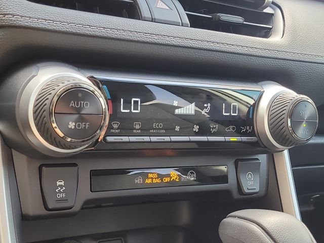 Used 2025 Silver Toyota XLE image 25