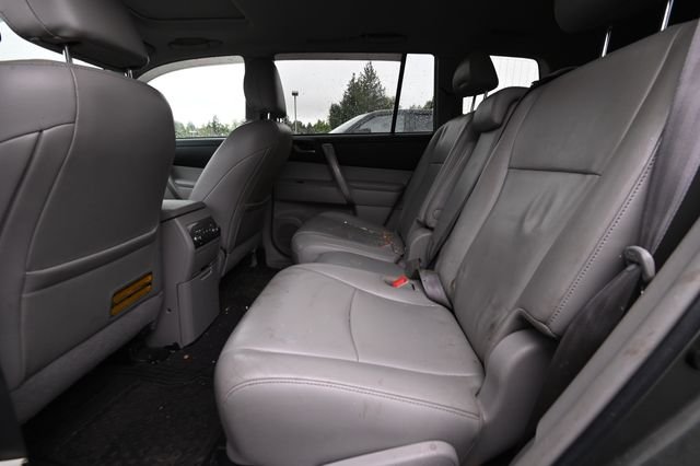 Used 2012 Green Toyota SE image 10