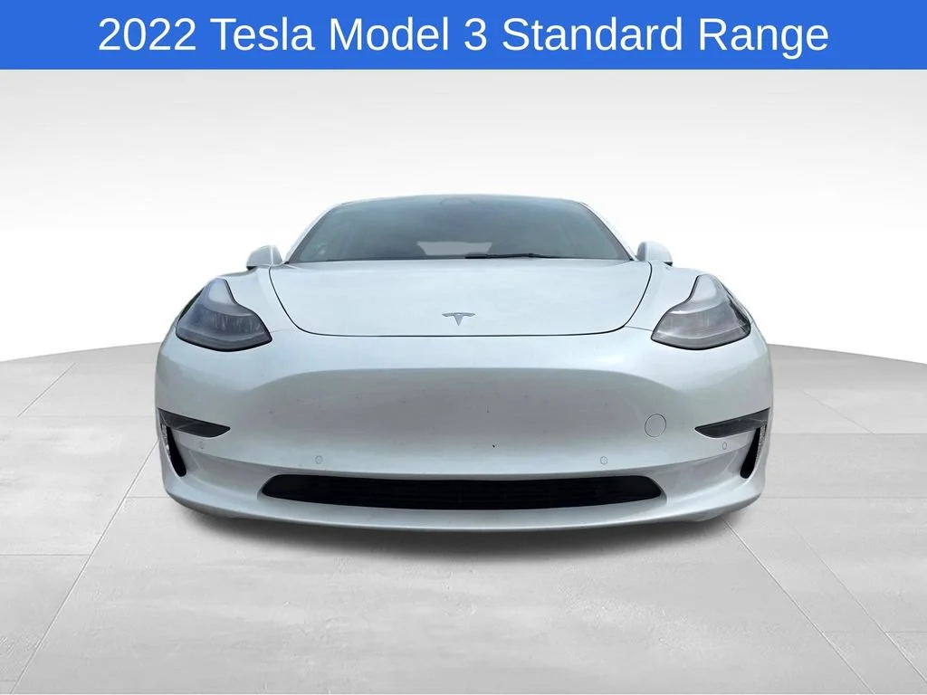 Used 2022  Tesla RWD image 9