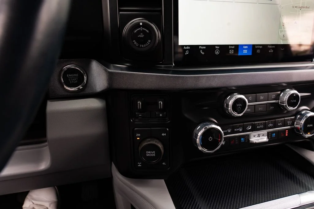 Used 2023 White Ford Limited image 19