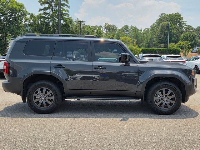 Used 2025  Toyota Base image 6