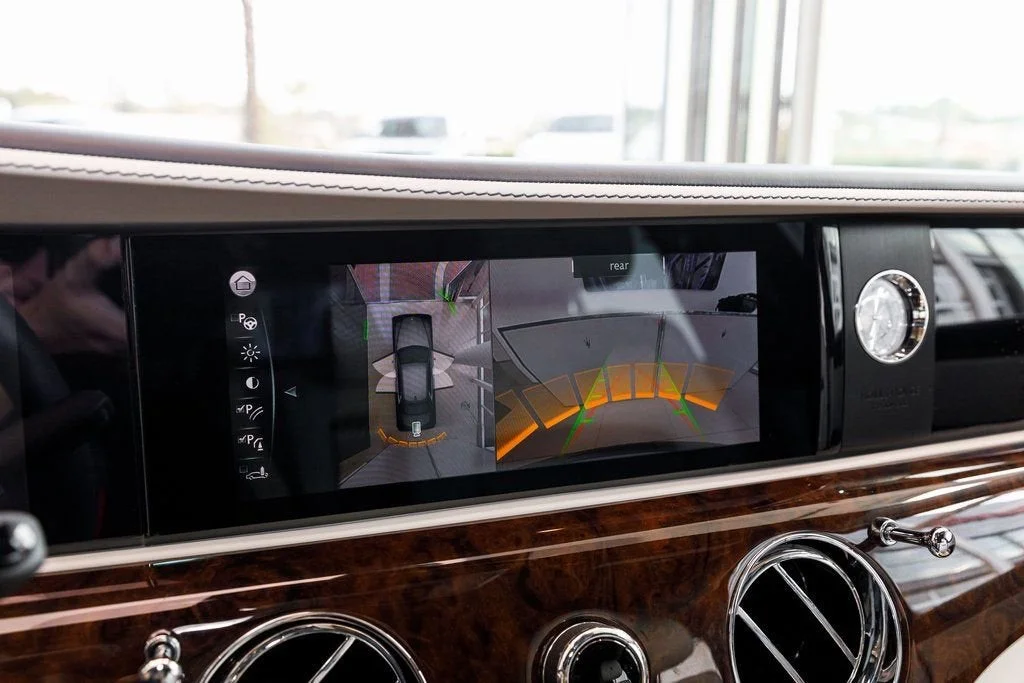 Used 2021 Midnight Sapphire Rolls-Royce  image 19