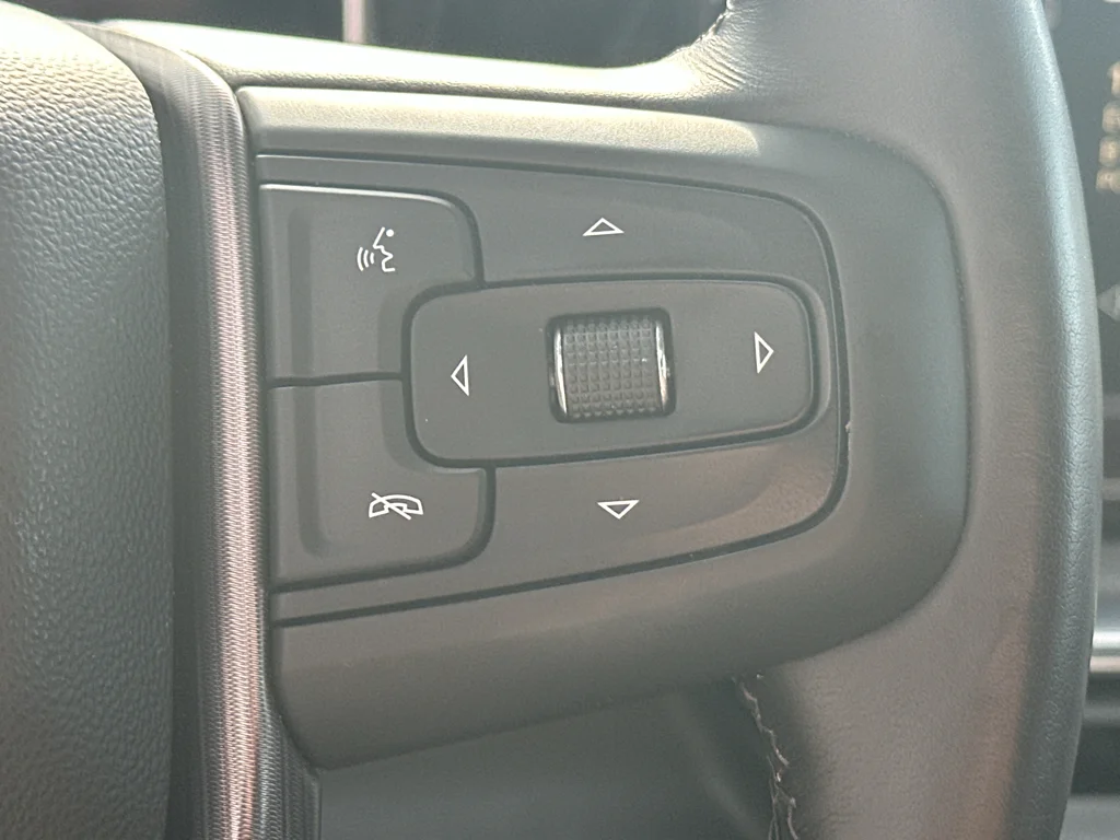 Used 2026 Onyx Black GMC Denali Ultimate image 20